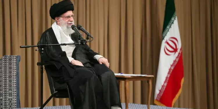 Khamenei, tutti i musulmani si schierino con Hezbollah