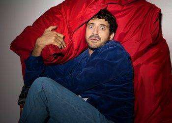 Edoardo Ferrario torna a teatro con Performante: spettacolo a Cagliari a febbraio 2025