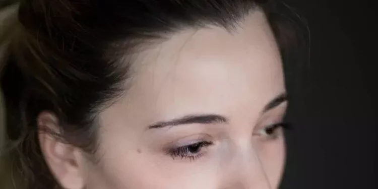 ‘Infarto curato con antidolorifici’, morta giovane attrice