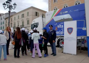 Legalità, centinaia di ragazzi in piazza con la Polizia