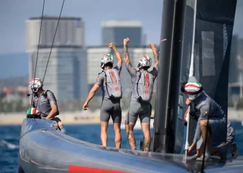 Sognando la Coppa America, Luna Rossa studia la finale