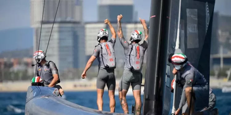 Sognando la Coppa America, Luna Rossa studia la finale