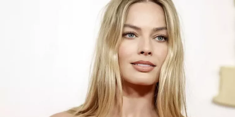 Margot Robbie e Jacob Elordi nel Cime Tempestose della Fennell