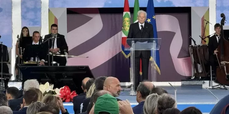 Mattarella accolto a Cagliari al suono delle launeddas