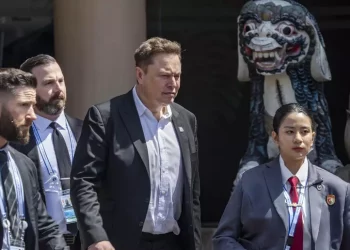 ‘Musk diventerà il primo trilionario al mondo nel 2027’