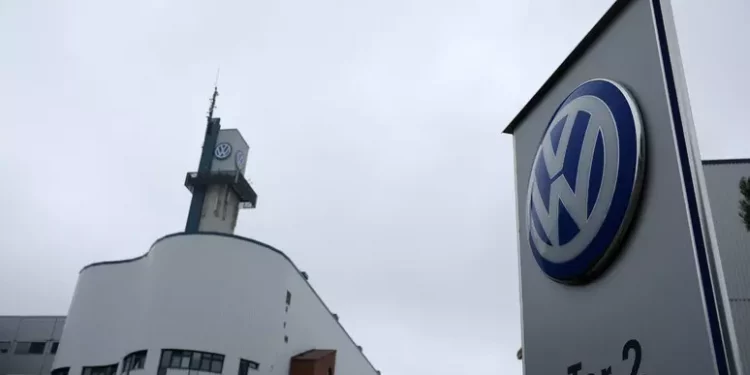 Ordini a industria tedesca +2,9% in luglio, oltre le stime