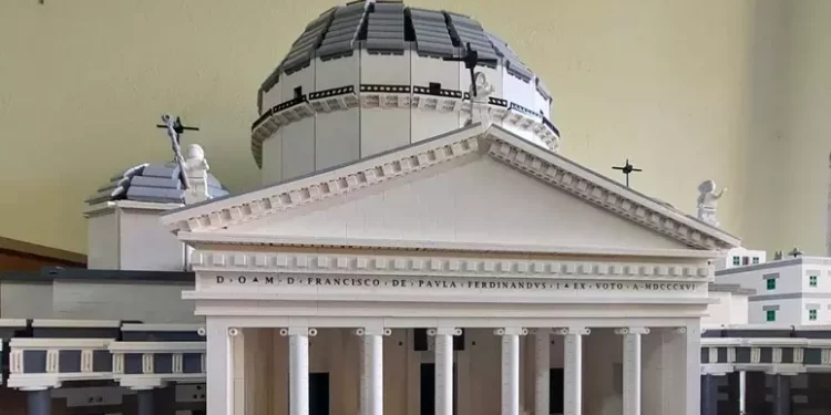 Piazza del Plebiscito rivive in 85mila mattoncini Lego