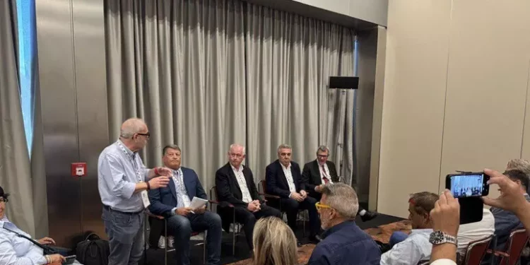 Portovesme, sos degli operai ai leader di Cgil, Cisl e Uil