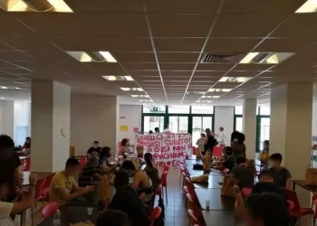 Universitari in rivolta, ‘mancano posti letto e mense’