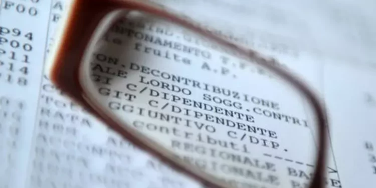 Bonus Natale, 100 euro in tredicesima, su richiesta