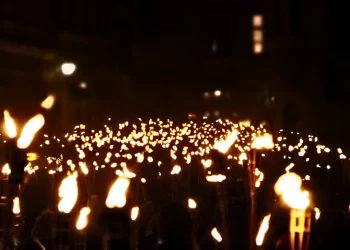 Tragedia a Nuoro, fiaccolata cittadina