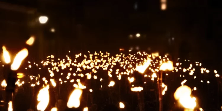 Tragedia a Nuoro, fiaccolata cittadina