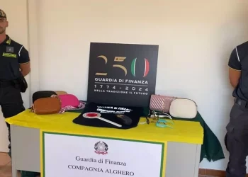 La Finanza smantella una boutique del falso lusso ad Alghero