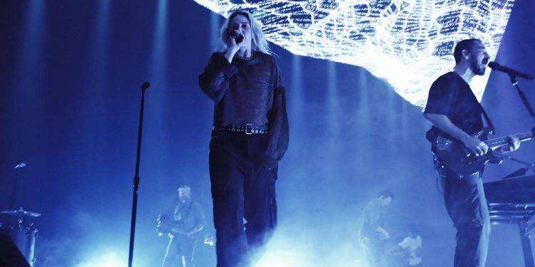 I Linkin Park annunciano la nuova cantante, nuovo album e tour