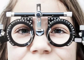 La miopia dilaga tra bambini e adolescenti, colpito oltre 1 su 3