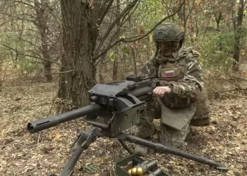 ‘Mosca ha avviato un programma per produrre droni in Cina’