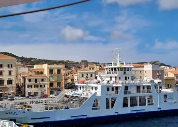 Bando collegamenti marittimi isole minori di nuovo deserto