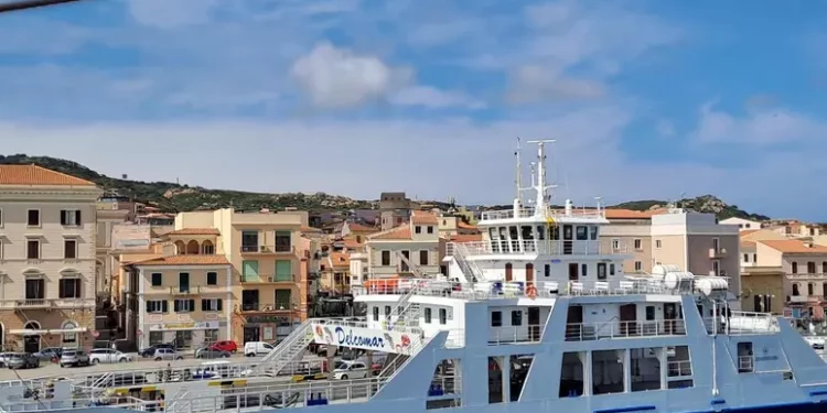 Bando collegamenti marittimi isole minori di nuovo deserto