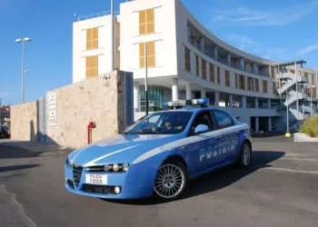 Ricatta un cliente, escort denunciata per estorsione a Olbia