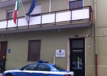 Accoltella il padre dopo una lite per futili motivi, 17enne arrestato