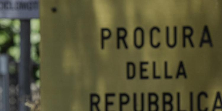 Challenge ‘Sex Roulette’, da Codacons esposto a 104 Procure, AgCom e polizia postale