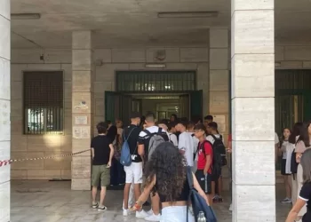 Prima campanella con oltre 5mila studenti in meno