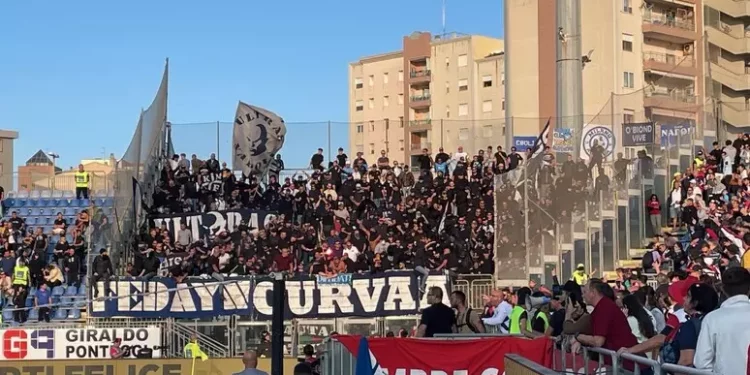 Scontri a Cagliari, Giudice Sportivo: ammenda di 30mila euro con diffida per le due società