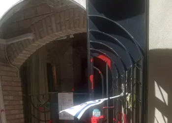 Cagliari, vernice rossa e scritte contro il regime sanguinario israeliano