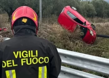 Narbolia, tre feriti nell’auto uscita fuori strada: uno è grave