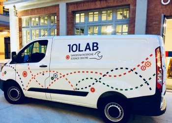 Tour scientifico del 10Lab contro la dispersione scolastica