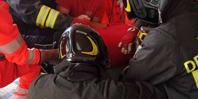 Grave incidente sul lavoro a Nuoro: 40 enne ferito ad un braccio