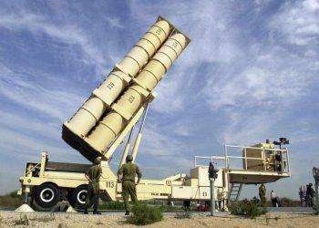 Israele sta affrontando una potenziale carenza di razzi e intercettori missilistici