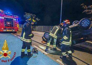 Olbia, si ribalta con l’auto: una donna ferita