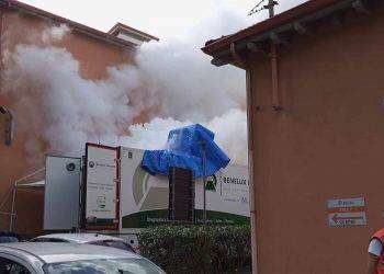 Cagliari, prima un boato e poi il fumo al Santissima Trinità: il video diventa virale