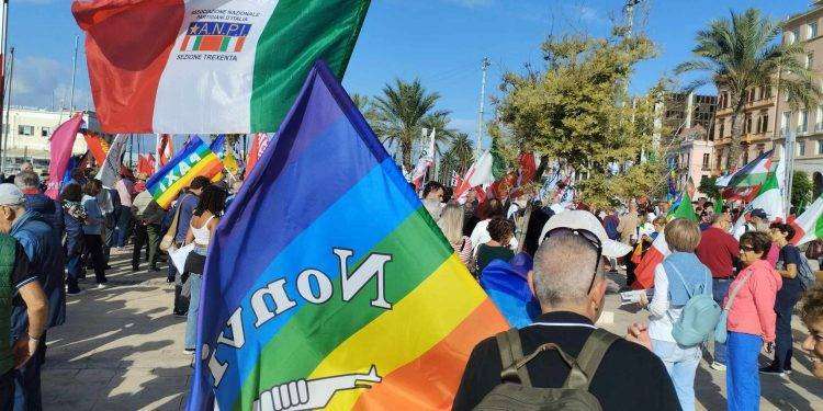 In piazza a Cagliari per dire no alla guerra