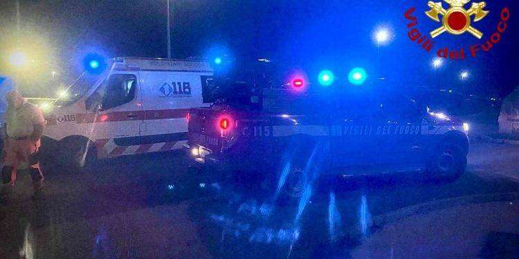 Si perde nelle campagne di San Vito, scende dall’auto e cade: salvato dai Vigili del Fuoco