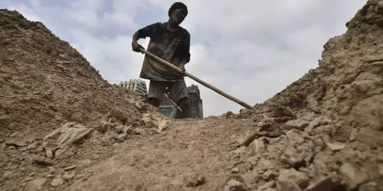 Banca Mondiale, 692 milioni di persone in estrema povertà