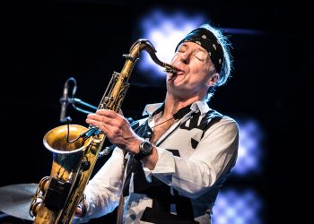 Bill Evans e la sua formazione di artisti stellari sabato in concerto al Teatro Doglio di Cagliari