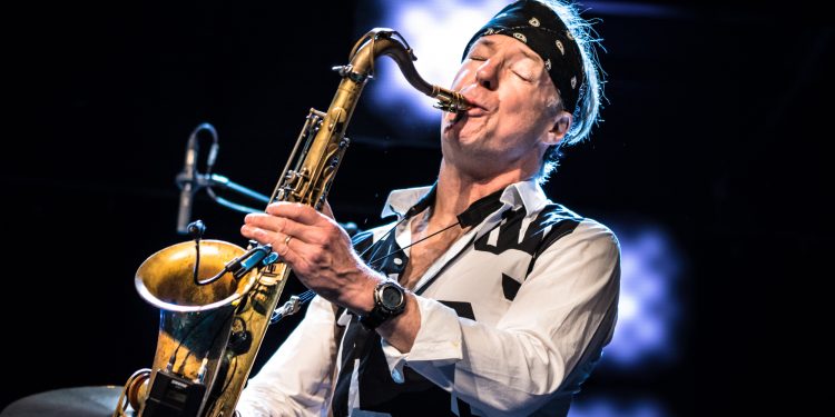 Bill Evans e la sua formazione di artisti stellari sabato in concerto al Teatro Doglio di Cagliari