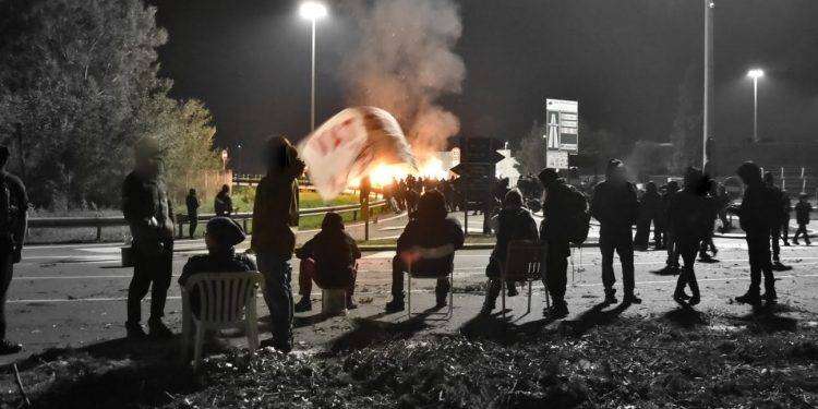 Sgombero del Presidio No Tav di San Giuliano. In serata nuova protesta a Susa