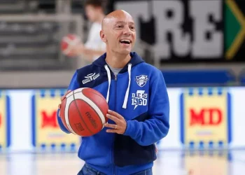 Basket: la Dinamo Sassari ritrova carattere e punti