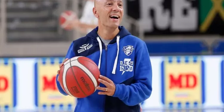 Basket: la Dinamo Sassari ritrova carattere e punti