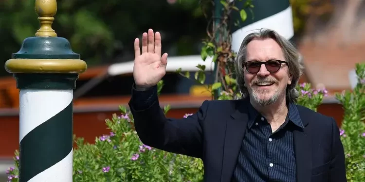 Gary Oldman torna a teatro dopo 40 anni nel 2025