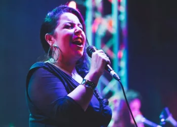 La stagione del Teatro del Segno si apre con un omaggio a Mina