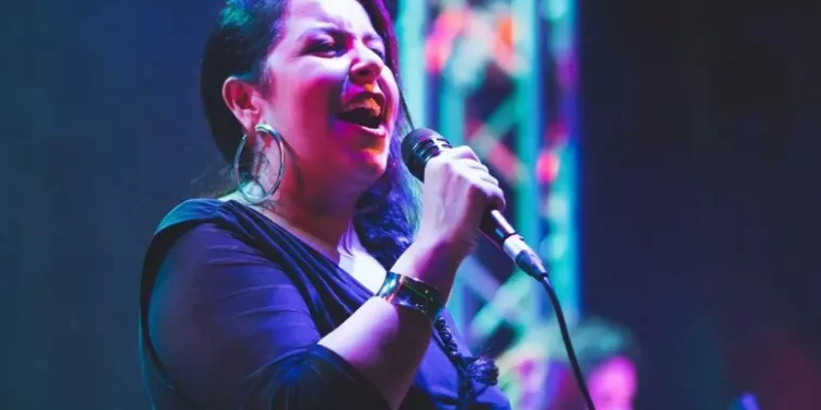 La stagione del Teatro del Segno si apre con un omaggio a Mina