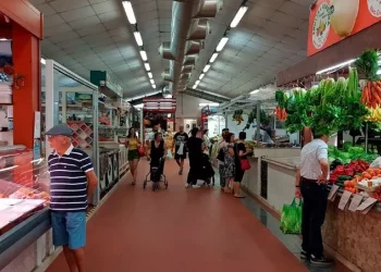 Il mercato di Is Bingias a Pirri riapre con l’esterno decorato