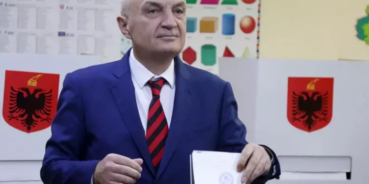 In Albania arrestato l’ex presidente della Repubblica Meta