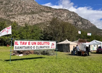 Riparte mobilitazione No Tav, presidio contro gli espropri: polizia sgombera i manifestanti