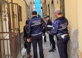 Nuova stazione mobile polizia locale in centro storico Sassari