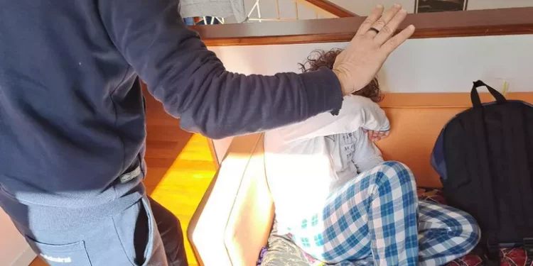 Reati su minori in aumento nell’Isola, in un anno +8% e 175 casi